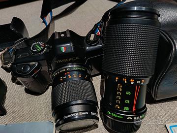 Yashica 108 con flash e zoom 