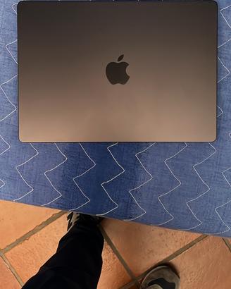 Mac Book pro 14 inch