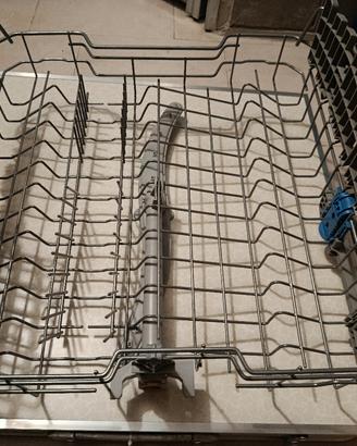 cestelli lavastovig Indesit + vaschetta brillantan