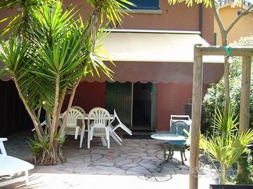 Piano terra con grazioso spazio esterno