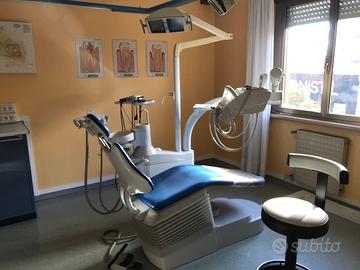 Vendesi studio dentistico