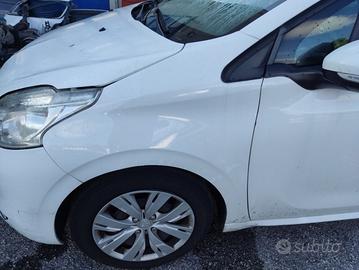 Parafango sinistro PEUGEOT 208 del 2012