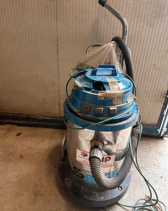 Aspirapolvere/aspiraliquidi professionale Soteco