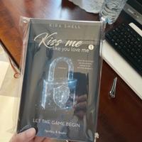 Libro Kira Shell - Kiss me like you love me