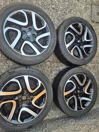 cerchi 17 Renault Captur con gomme 4 stagioni 