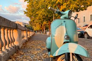 Vespa 50 special