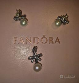 Ciondolo e Orecchini con Perle Pandora