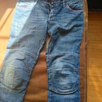 pantaloni moto con protezioni 