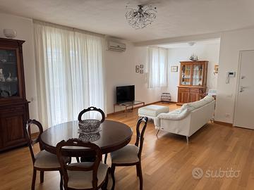 Moderno appartamento a Pisa, Porta a Lucca