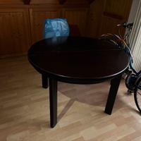 Tavolo nero allungabile