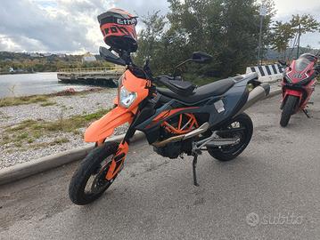 scarico akrapovic slip on-line per ktm 690 smc r