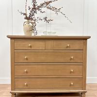 Cassettiera e comodini in legno naturale