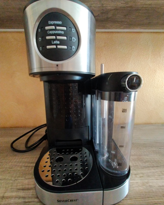 Macchina per caffè espresso, cappuccino e latte