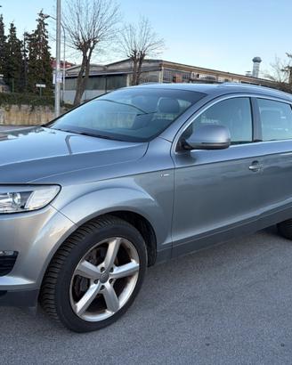 Audi Q7 4.2 V8 TDI quattro tiptronic