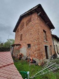 Porzione casa- deposito a Belluno (BL)