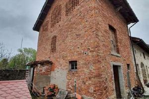 Porzione casa- deposito a Belluno (BL)