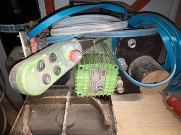 Paranco elettrico 1000 kg