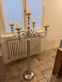 Candelabro autoportante color argento