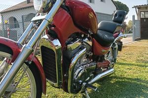 moto suzuki intruder 600