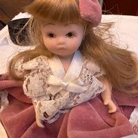 Bambola di porcellana