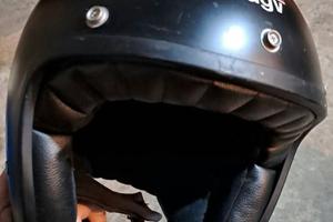 Casco AGV per moto custom o scooter