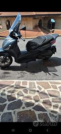 Piaggio Beverly 300 - 2024