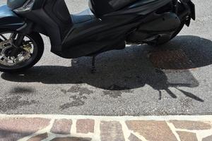 Piaggio Beverly 300 - 2024