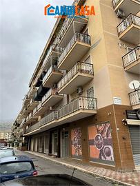 Via Brunelleschi - Locale 2 luci di 155 mq circa