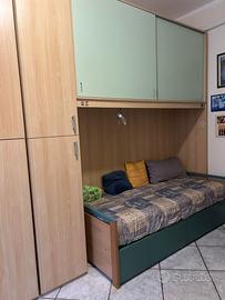 Cameretta a ponte completa.