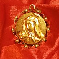 ciondolo Madonna in oro 