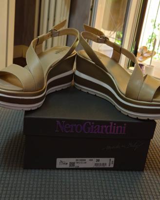Sandali Nerogiardini