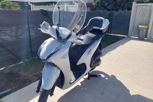Honda SH350i