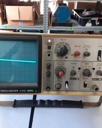 Oscilloscopio Hitachi V 212 20 MHz.