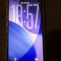 iPhone 11 con display danneggiato