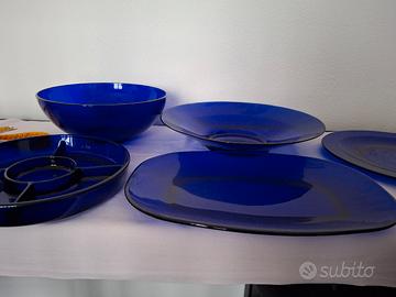 Set piatti vintage blu elettrico 