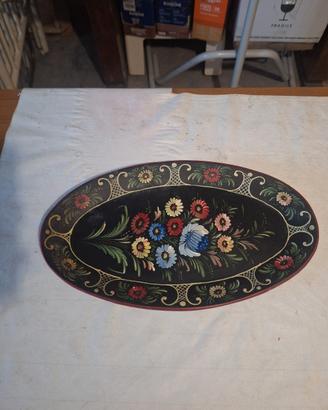 vassoio in ceramica dipinto a mano
