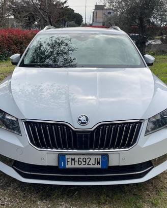 Skoda Superb Wagon 2.0 TDI 190 CV SCR DSG L&K