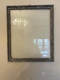 Cornice shabby grigio