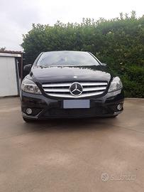 Splendida Mercedes Classe B