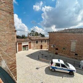 Appartamento in centro storico, Fratte Rosa. F/001