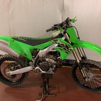 Kawasaki 450 modello 2021 valuto scambi con 250 4