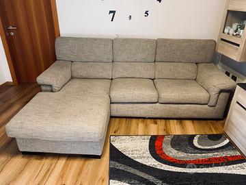 Divano con penisola poltrone sofà