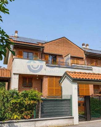 Villetta a schiera di 164 m² con 5 locali e box au