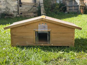 Casetta in legno per gatti/cani di piccola taglia