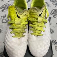 Scarpe calcio Nike  n. 32
