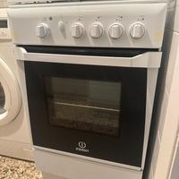 Cucina  indesit