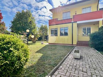 VILLA A SCHIERA D'ANGOLO A SAONARA