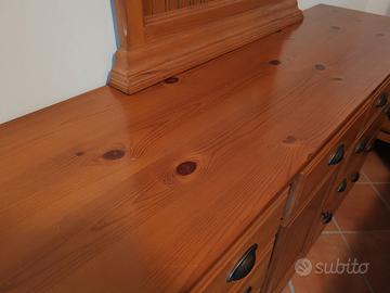 Comò in legno massello con specchio