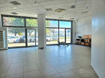 NEGOZIO A SAVIGNANO SUL RUBICONE