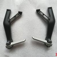 PEDANE PASSEGGERO NUOVI YAMAHA R6 DAL 2017 al 2023